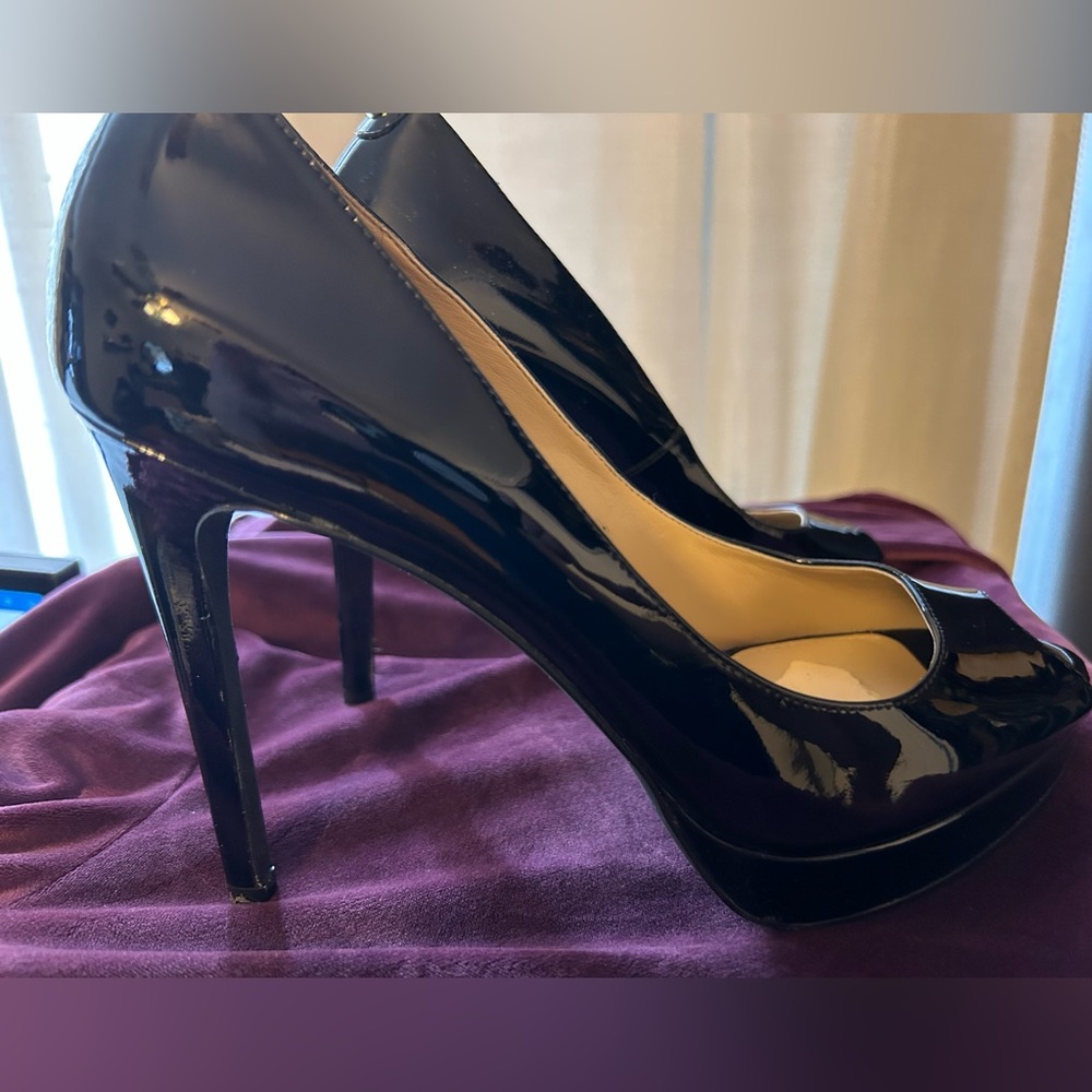 Michael Kors peep toe patent Leather platform stiletto. Size 8.